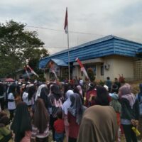 Babinsa Koramil 1008-01/Muara Uya Amankan Jalan Santai HUT Tabalong