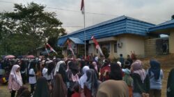 Babinsa Koramil 1008-01/Muara Uya Amankan Jalan Santai HUT Tabalong