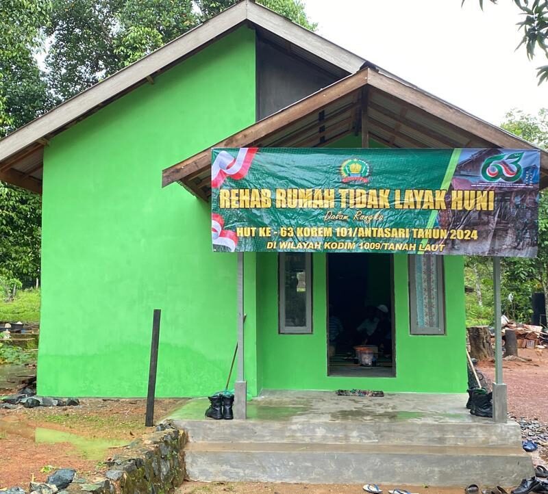 Rehab Rumah Nenek Boinem di Tanah Laut Selesai, TNI Beri Kunci