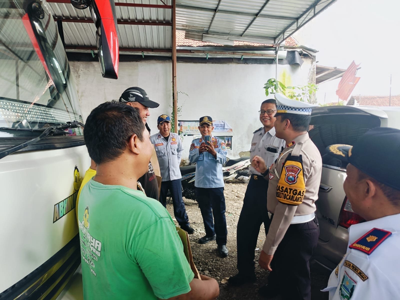 Polres Probolinggo Gelar Ramp Check Bus Pariwisata Minimalisir Kecelakaan