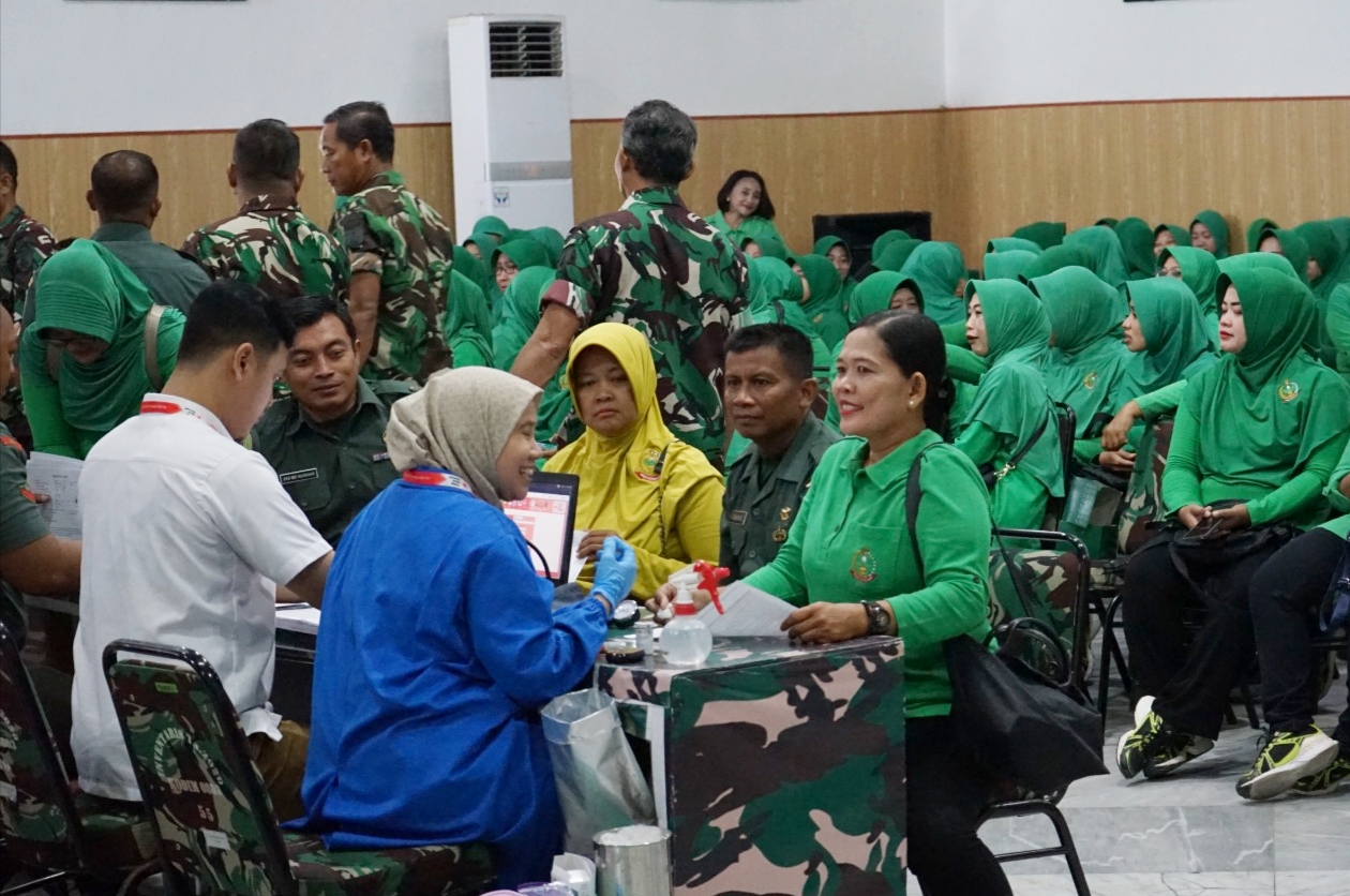 Aksi Kemanusiaan HUT ke-79 Persit KCK di Madiun