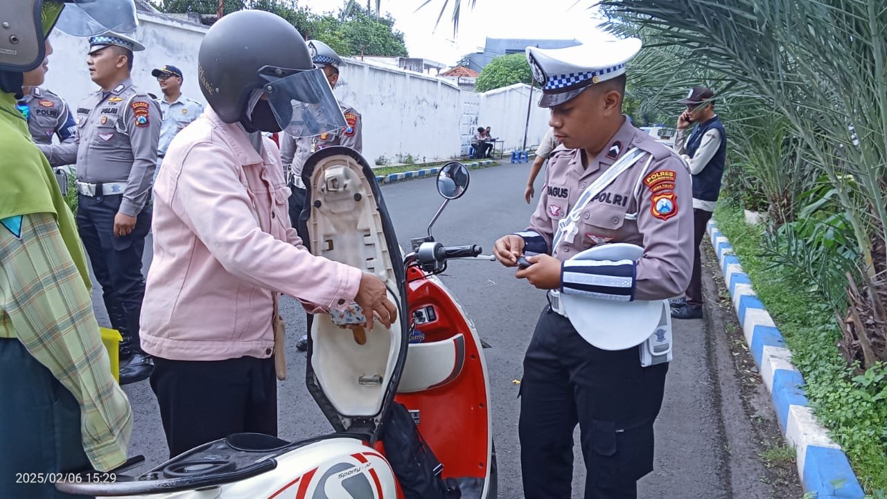 Operasi Gabungan di Probolinggo: Ratusan Pengendara Terjaring Razia