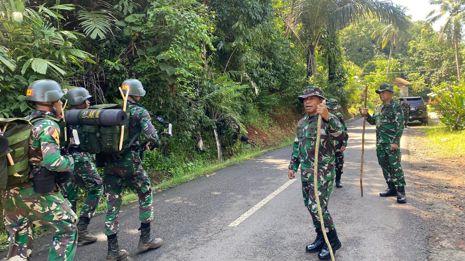 Gubernur Akmil, Tinjau Latihan Yudha Wastu Pramuka