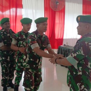 Komandan Kodim 1710/Mimika Pimpin Tradisi Korps Pelepasan Perwira Komandan Kodim 1710/Mimika Pimpin Tradisi Korps Pelepasan Perwira