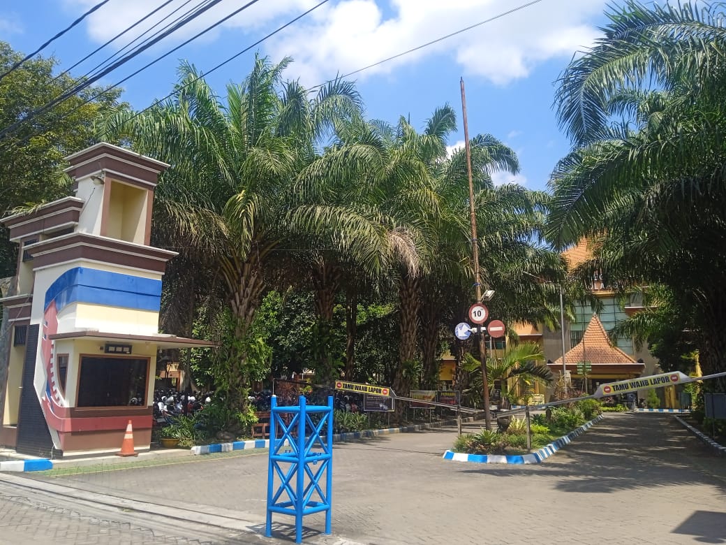 Awak Media Dihalangi Masuk ke SMKN 3 Boyolangu, Diduga Langgar UU Pers