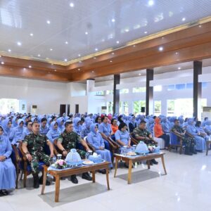 Danlanud Laksanakan Halal Bihalal Dengan Pengurus PIA Ardhya Garini Cabang 7/D.II Lanud Sultan Hasanuddin