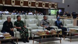 Sinergi TNI dan Pemrov : Kasi Ren Kasrem 091/ASN Hadiri Rapat Paripurna DPRD Kaltim