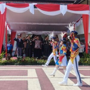 Panglima TNI Kukuhkan Alumni SMA Taruna Nusantara Angkatan 33: Jaga Nama Baik Almamater ke Mana pun Melangkah