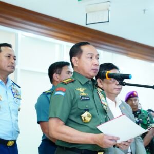 Panglima TNI Hadiri Rapat Kerja Bersama DPR RI Bahas Isu Strategis