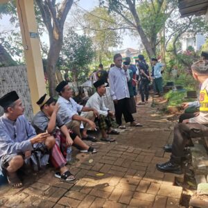 Babinkamtibmas Kelurahan Sukamulya Sambang Tokoh Masyarakat, Jalin Silaturahmi dan Sampaikan Pesan Kamtibmas