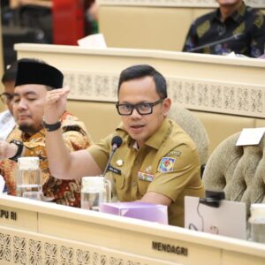 Dorong Evaluasi Total PSU, Wamendagri Bima Arya Tegaskan Pentingnya Komitmen Politik Bersih