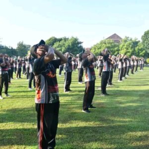 Ajak Bugar Anggota, Dandim Ponorogo Pimpin Olahraga Jalan Santai