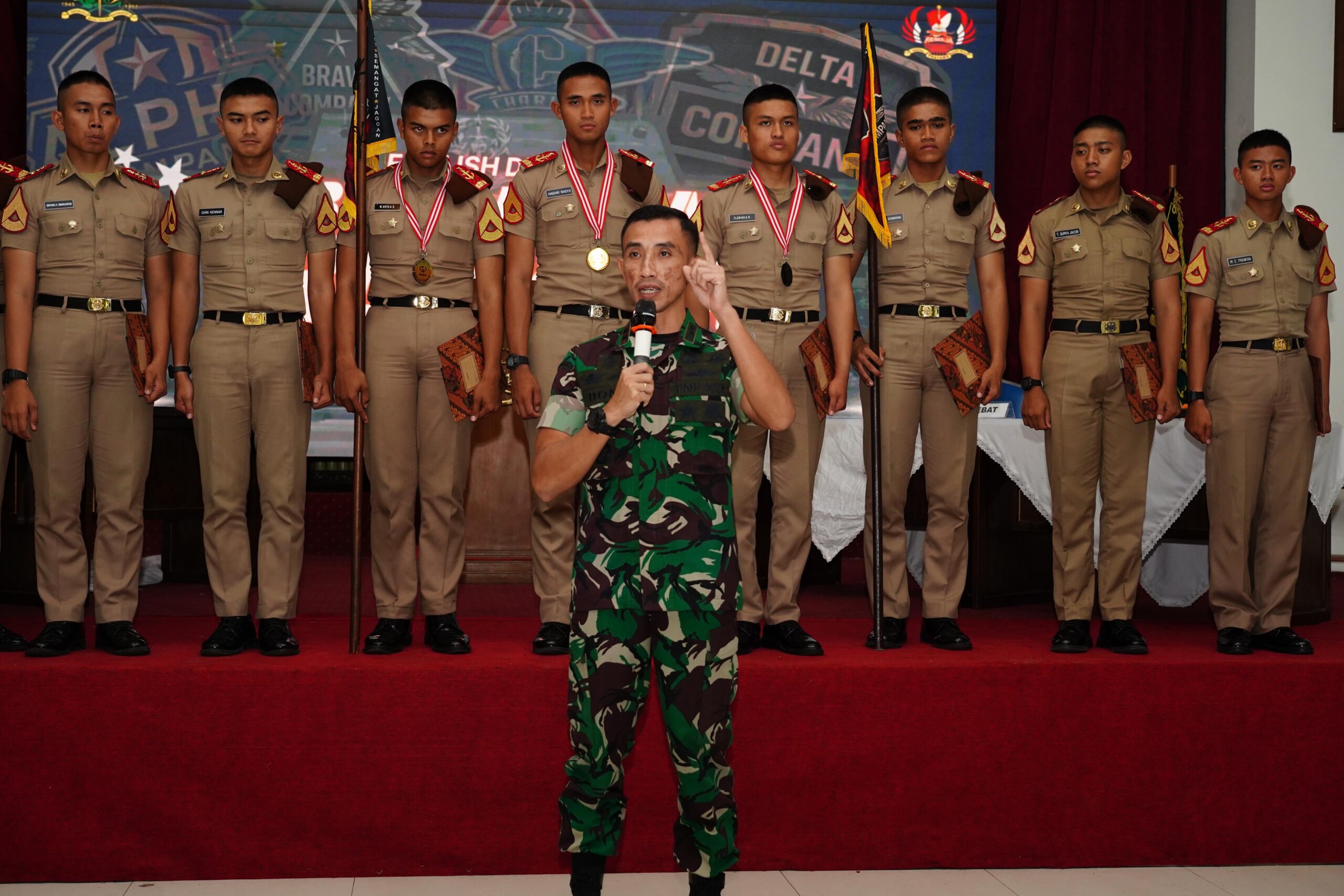 Lomba Debat Bahasa Inggris Taruna TK.I/Koptar Tunjukkan Semangat Intelektual di Gedung Sumartal