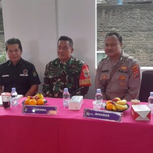 Bhabinkamtibmas Desa Cikupa Hadiri Musyawarah Desa Khusus Pembentukan Koperasi Merah Putih