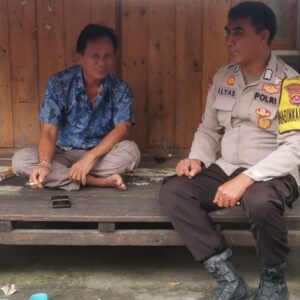 Bhabinkamtibmas Kelurahan Sukamulya Sambang Tokoh Pemuda, Jalin Komunikasi dan Sampaikan Pesan Kamtibmas