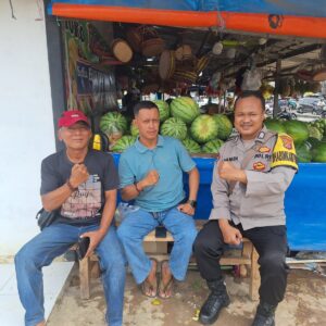 Bhabinkamtibmas Desa Cikupa Sambangi Warga, Ajak Jaga Kamtibmas