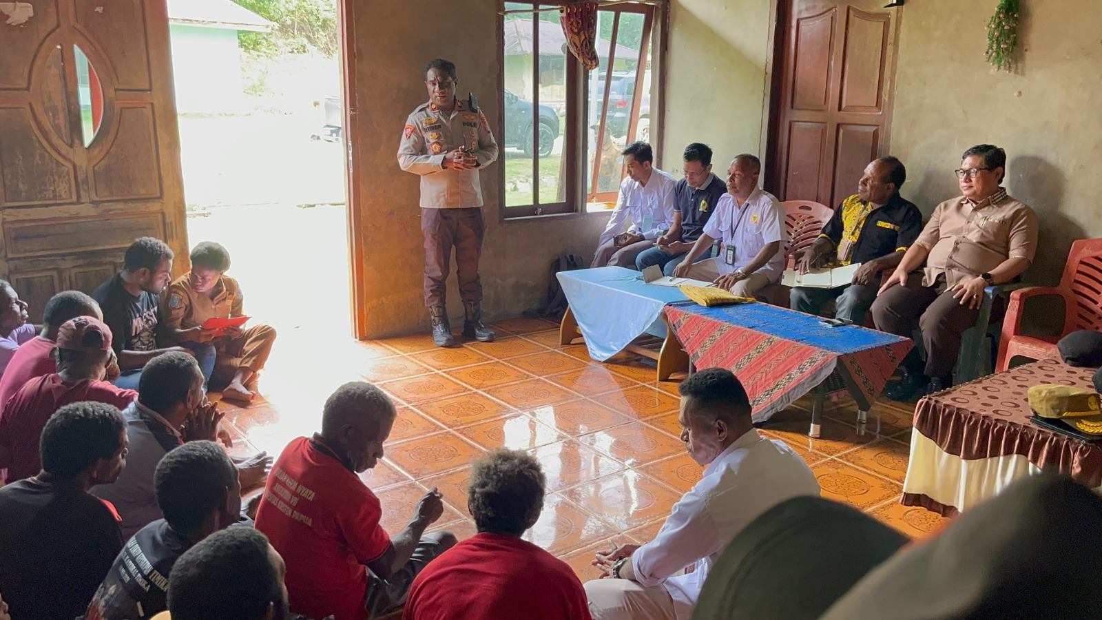 Komnas HAM RI Didampingi Kapolres Maybrat Lakukan Kunjungan Lapangan ke Masyarakat Eksodus di Distrik Aifat Selatan
