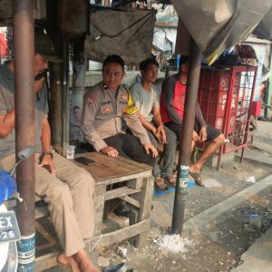 Bhabinkamtibmas Desa Sukanagara Sambangi Ojek Pangkalan Bonen, Pererat Silaturahmi dan Himbau Harkamtibmas