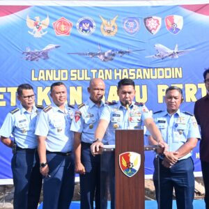 Danlanud Sultan Hasanuddin Melakukan Peletakan Batu Pertama Pembangunan Satuan Pelayanan Pemenuhan Gizi