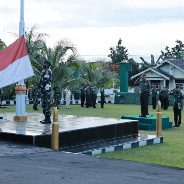 Tegas! Kasdim Bacakan Amanat Pangdam XV/Pattimura: Tekankan Disiplin, Hindari Pelanggaran dan Siap Hadapi Tugas Operasi
