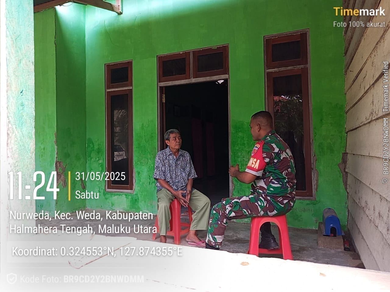 Komsos Salah Satu Sarana Untuk Memperkuat Hubungan Silaturahmi Babinsa Dengan Warga