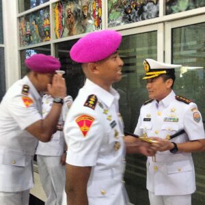 Danyonmarhanlan XIV Hadiri Sertijab Danlanal Ternate, Dorong Optimalisasi Kesiapan Maritim di Wilayah Papua Barat Daya