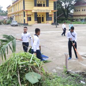 Lantamal XIV Gelar Karya Bakti, GOR Pancasila Bersih Sambut Iduladha
