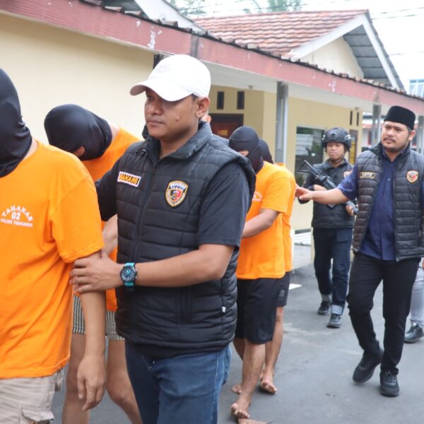 Polsek Tigaraksa Tangkap Lima Pengedar Sabu, Kapolsek Tegaskan Komitmen Berantas Narkoba
