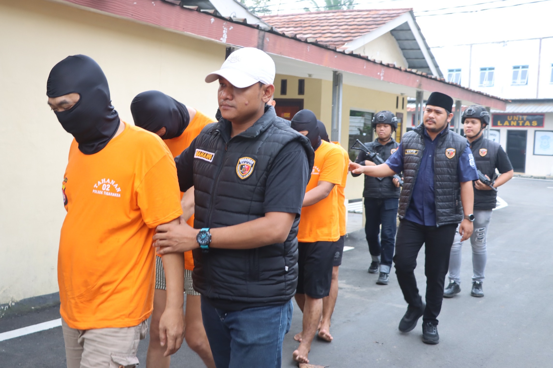 Polsek Tigaraksa Tangkap Lima Pengedar Sabu, Kapolsek Tegaskan Komitmen Berantas Narkoba