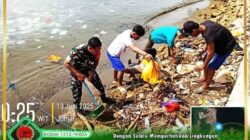 Babinsa Desa Nusliko Koramil 1512-01/Weda Bersama Karang Taruna Laksanakan Pembersihan Pantai