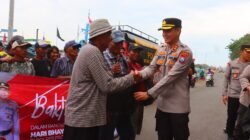 Polres Probolinggo Kota Bagikan Ratusan Paket Sembako Sambut Hari Bhayangkara ke 79