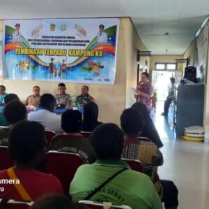 Babinsa Koramil Kokonao Melaksanakan Pendampingan Kegiatan Pembinaan Terpadu Kampung KB Di Wilayah Binaan Babinsa Koramil Kokonao Melaksanakan Pendampingan Kegiatan Pembinaan Terpadu Kampung KB Di Wilayah Binaan