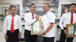 Ditresnarkoba Polda Jatim Berikan Penghargaan ke Satresnarkoba Polres Probolinggo Kota