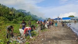 TNI Ajak Warga Jaga Lingkungan Lewat Aksi Bersih Pantai