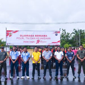 Sinergitas TNI-Polri: Kodim 1710/Mimika Ikuti Olahraga Bersama Dalam Rangka Hari Bhayangkara Ke-79 Sinergitas TNI-Polri: Kodim 1710/Mimika Ikuti Olahraga Bersama Dalam Rangka Hari Bhayangkara Ke-79