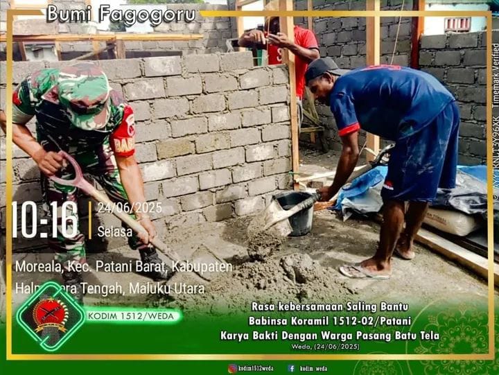 Rasa kebersamaan Saling Bantu, Babinsa Koramil 1512-02/Patani Karya Bakti Dengan Warga Pasang Batu Tela