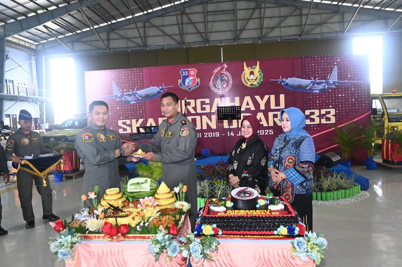 Danlanud Sultan Hasanuddin Pimpin Apel Khusus Peringatan HUT Ke-6 Skadron Udara 33