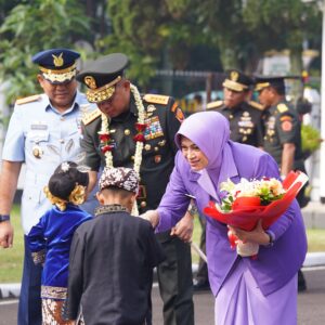 TNI Cetak Kader Strategis Hadapi Ancaman Nyata dan Konflik Global TNI Cetak Kader Strategis Hadapi Ancaman Nyata dan Konflik Global
