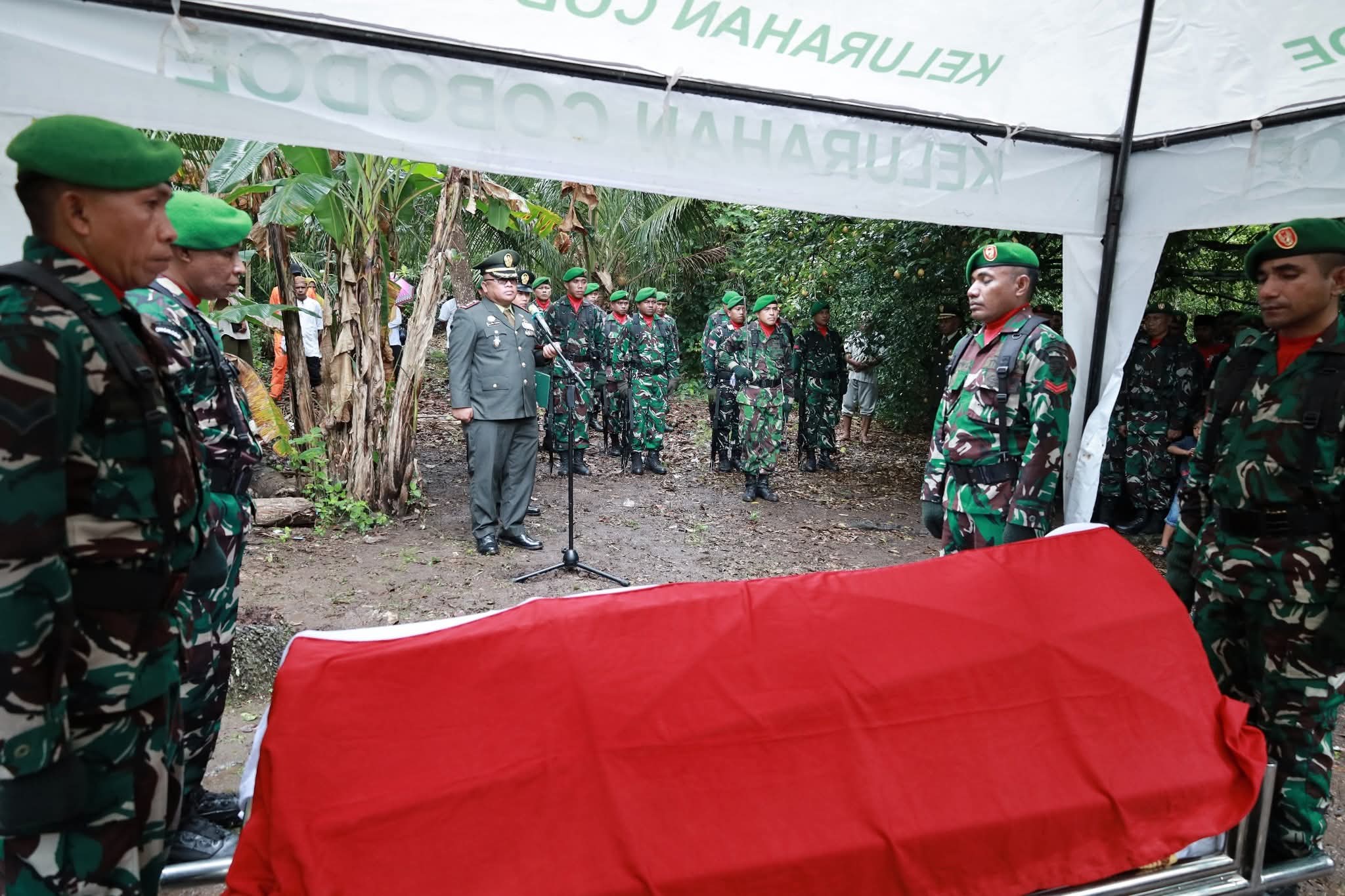 Dandim 1505 Tidore Pimpin Upacara Pemakaman Militer, Beri Penghormatan Terakhir Untuk Serda Abubakar Naser