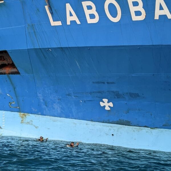 Propeler Terlilit Tali Lanal Tual Bergerak Cepat Selamatkan KM Labobar, Warga Apresiasi