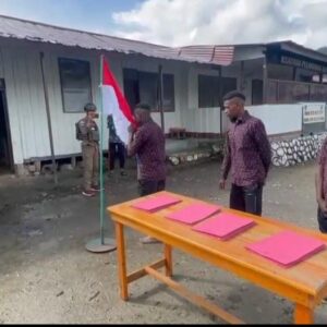 Empat Mantan Anggota OPM Berikrar Setia Kembali ke Pangkuan Ibu Pertiwi Empat Mantan Anggota OPM Berikrar Setia Kembali ke Pangkuan Ibu Pertiwi