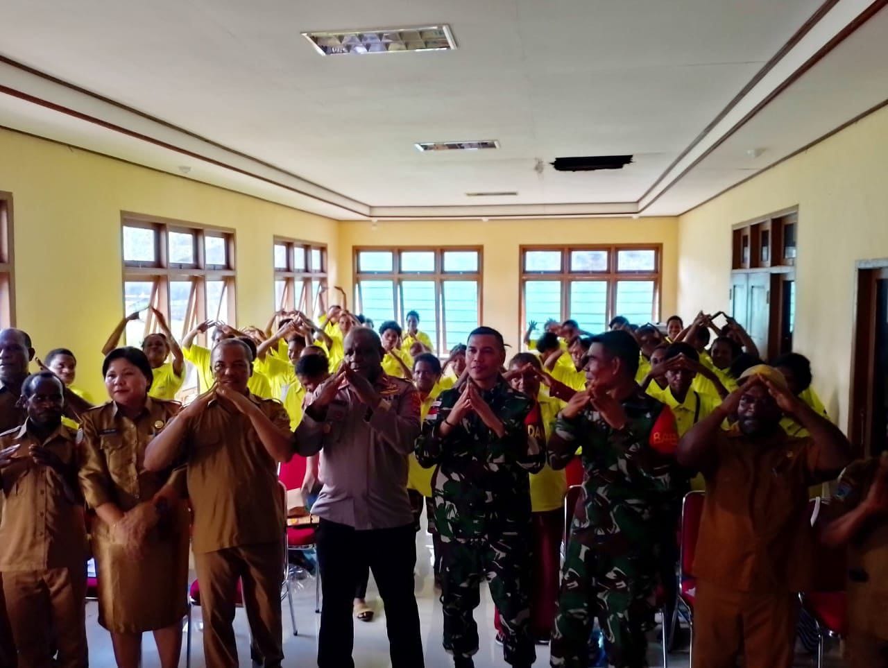 Babinsa Koramil 1710-06/Agimuga Menghadiri Pelatihan Pengolahan Pangan Lokal Di Distrik Agimuga