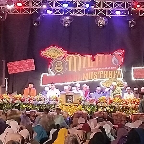 Milad Ke-5 Majelis Ahbaabul Musthofa Sandaran Hati Berlangsung Meriah di Ponpes Al Hidayah Kerpangan