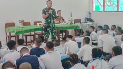 Babinsa Koramil Kuala Kencana Berikan Materi Wawasan Kebangsaan Kepada Siswa-Siswi SMK Dalam Masa MPLS