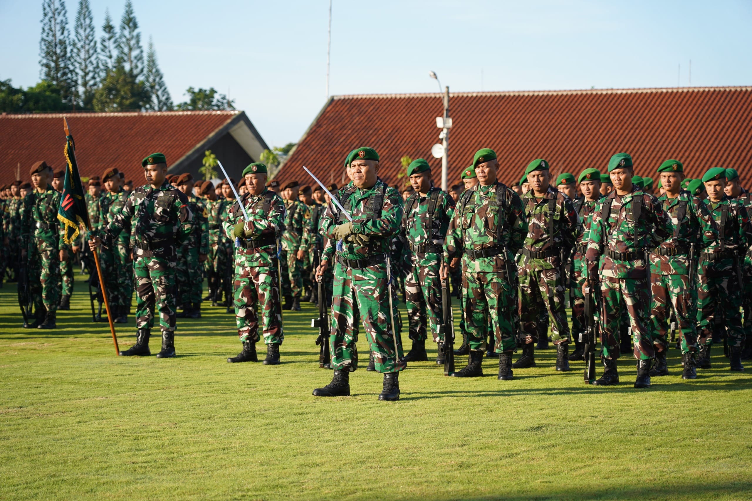 Wagub Akmil Pimpin Upacara Tujuhbelasan: Tegaskan Komitmen Integritas dan Kesiapsiagaan Prajurit