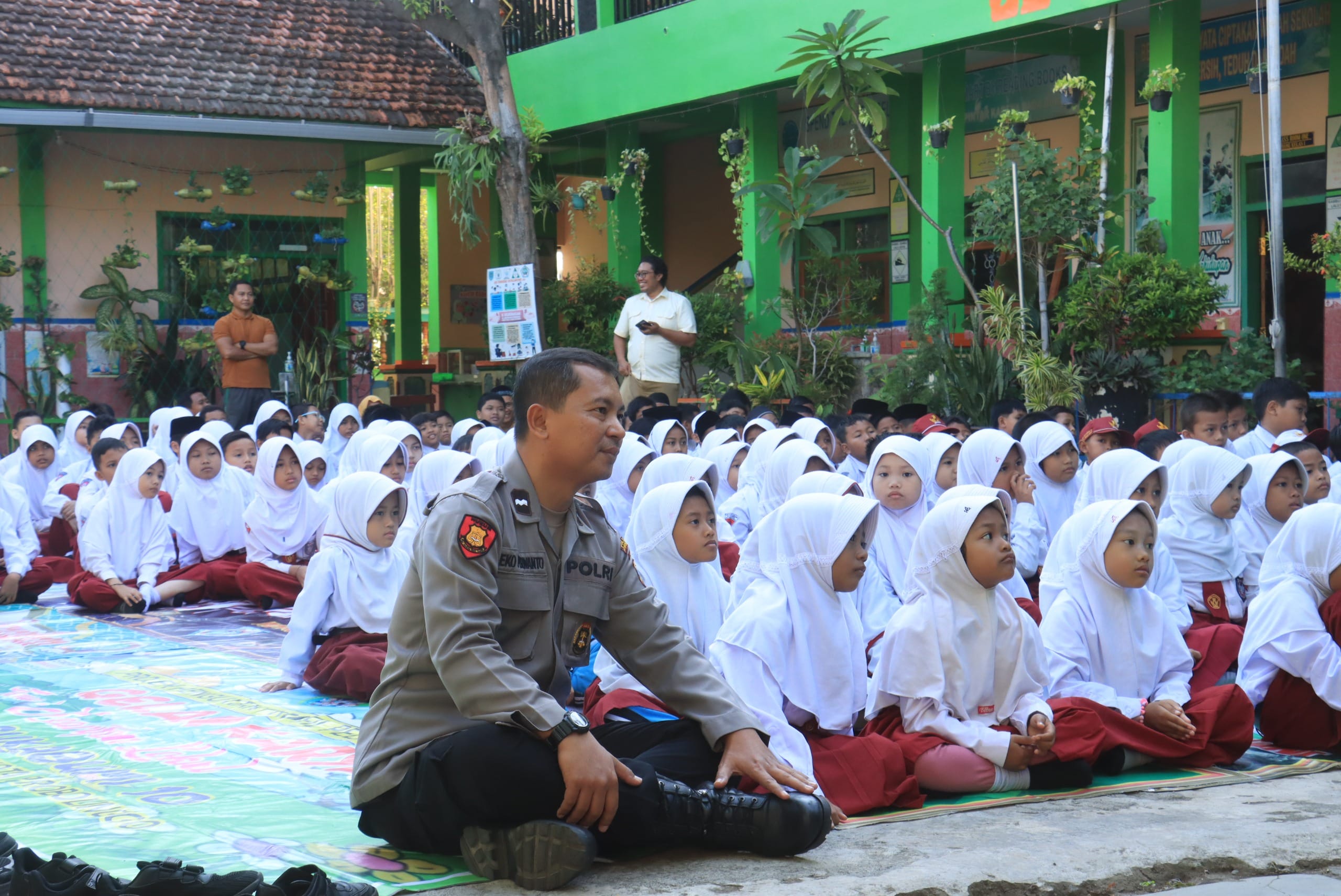 Antisipasi Bullying, Polres Probolinggo Kota Gelar Sosialisasi Perlindungan Anak di SDN Sukabumi 10