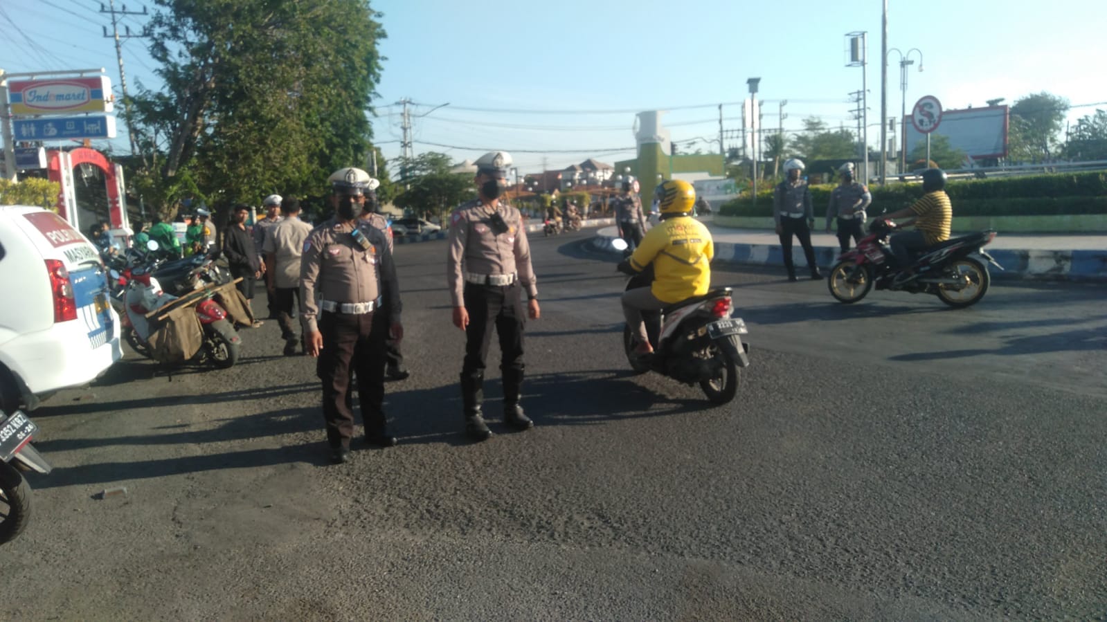 Puluhan Pelanggar Terjaring di Hari Kesembilan Operasi Patuh Semeru 2025 di Probolinggo Puluhan Pelanggar Terjaring di Hari Kesembilan Operasi Patuh Semeru 2025 di Probolinggo