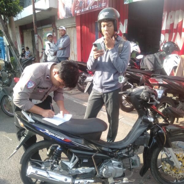 Satlantas Polres Probolinggo Kota Jaring 50 Pelanggar di Operasi Patuh Semeru 2025