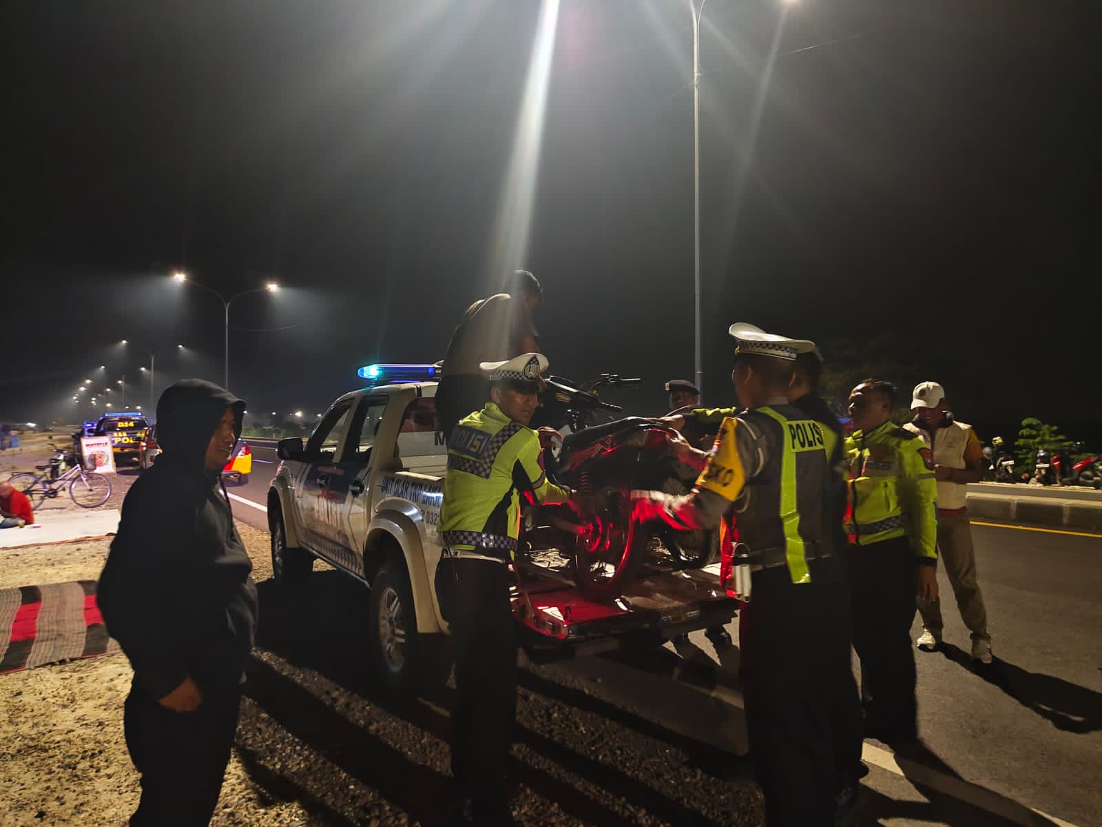 Polisi Gelar Patroli Balap Liar di Jalur Lintas Utara Lamongan 9 Motor Diamankan*