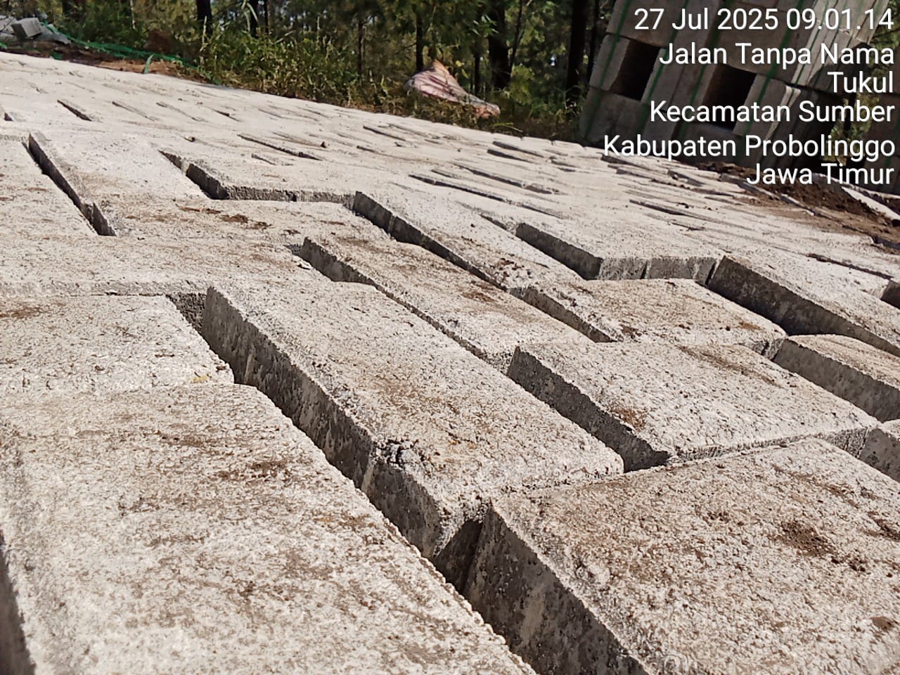 Proyek Peningkatan Jalan Sukapura–Sumber Diduga Sarat Masalah, LSM dan Media Temukan Banyak Kejanggalan